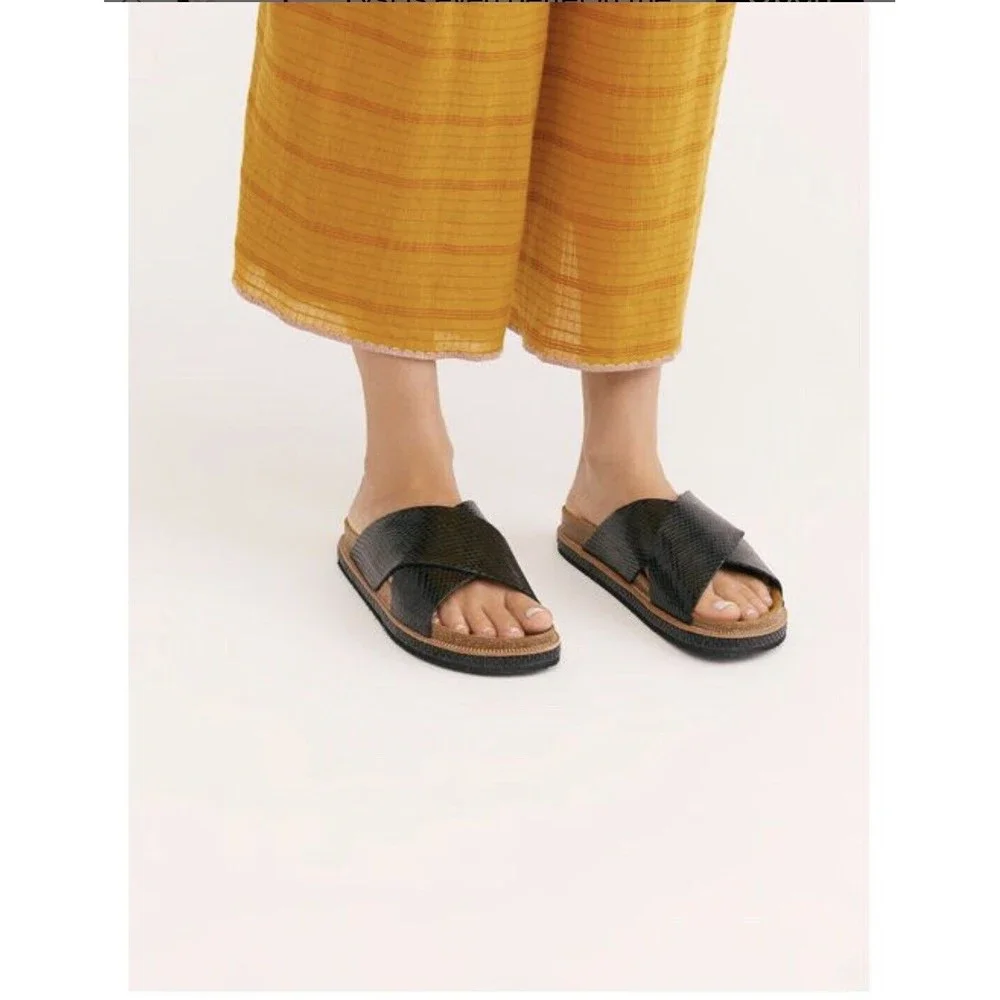 Free People Sidelines Footbed Cross Sandals Black Slides US Size 9 - EU 39 - Picture 1 of 11
